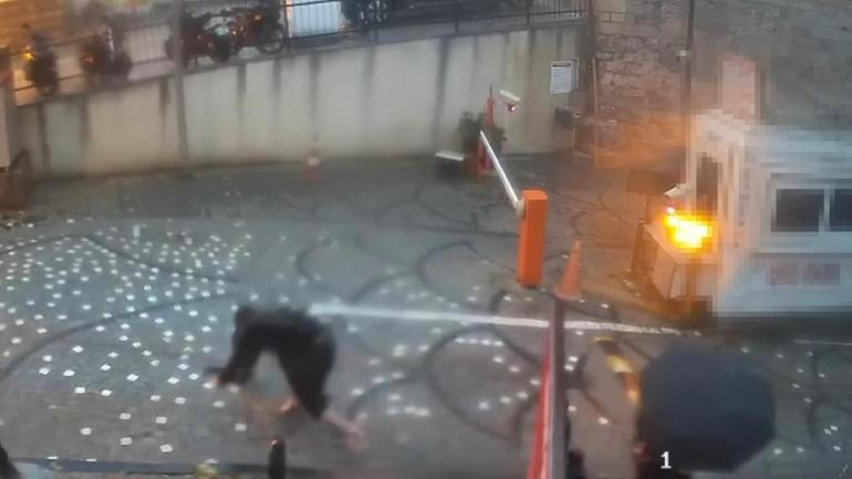 Fatihte su birikintisinde elektrik akımına kapılan çocuk hayatını kaybetti