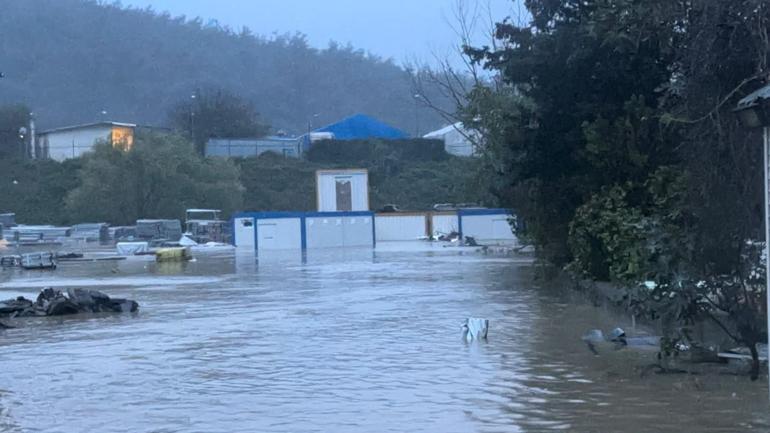 Sarıyer Ayazağa’da iş yerlerinde mahsur kalanlar tek tek kurtarıldı