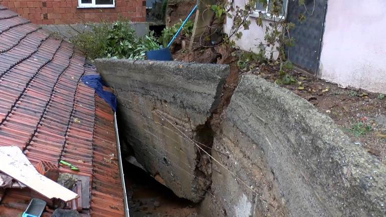 Beykoz’da istinat duvarı çöktü; 3 katlı bina tahliye edilecek