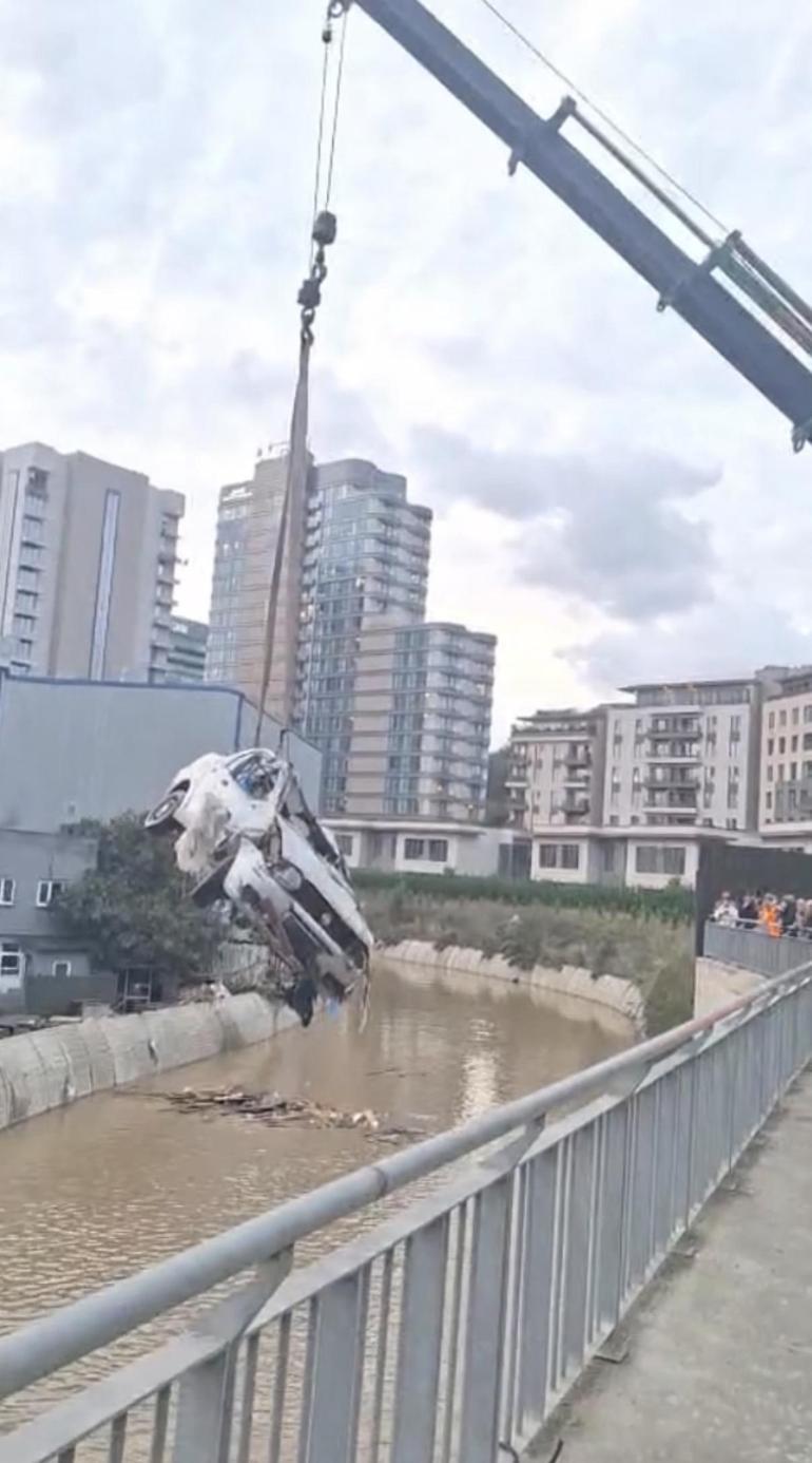 Sarıyer’de selde kaybolan Ahmet Derin’in otomobili dereden çıkarıldı; kendisi aranıyor