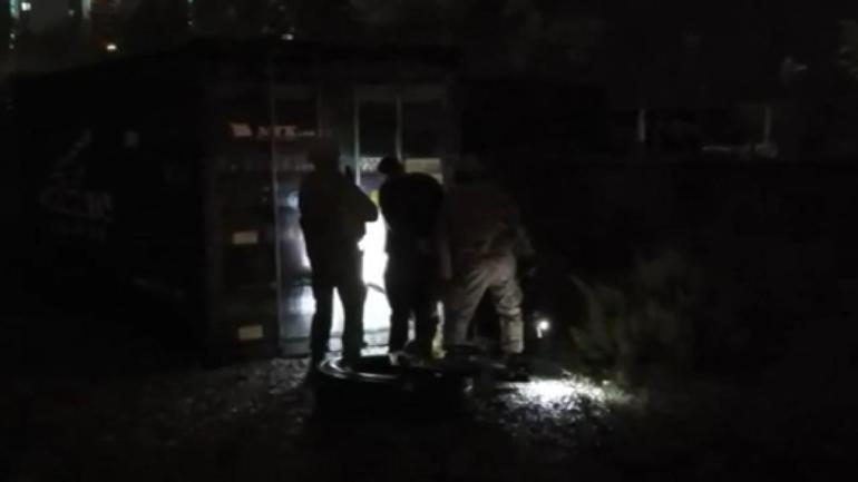 Sancaktepede zihinsel engelli kişiyi dolandırdığı iddiasıyla kaçırıldı; polis kurtardı