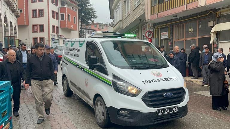 Başına odunla vurularak öldürülen imam, son yolculuğuna uğurlandı