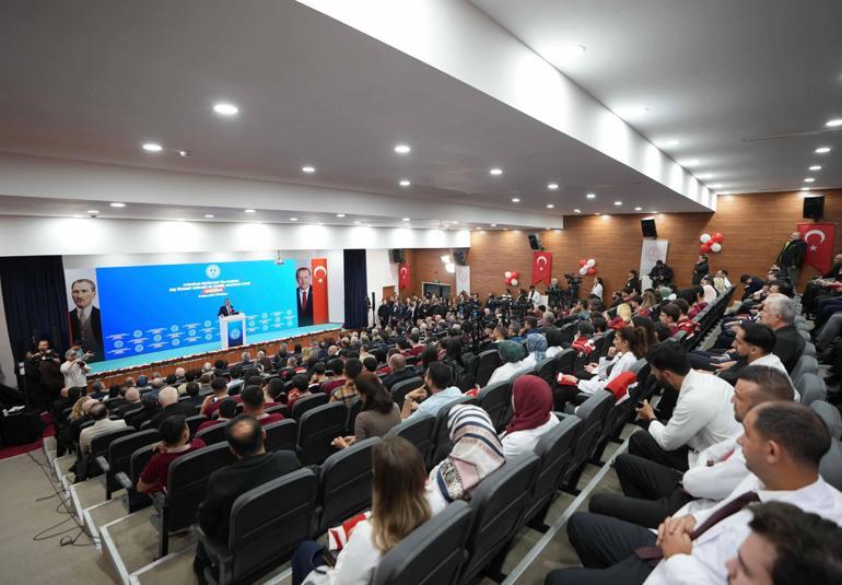 Bakan Tekin: Türkiyedeki herkes demokrasiden yana tavır almalı