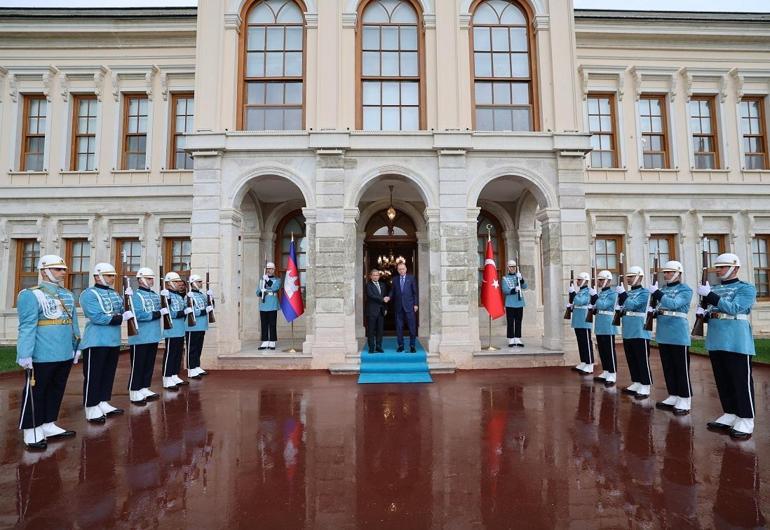 Cumhurbaşkanı Erdoğan, Kamboçya Başbakanı Maneti kabul etti