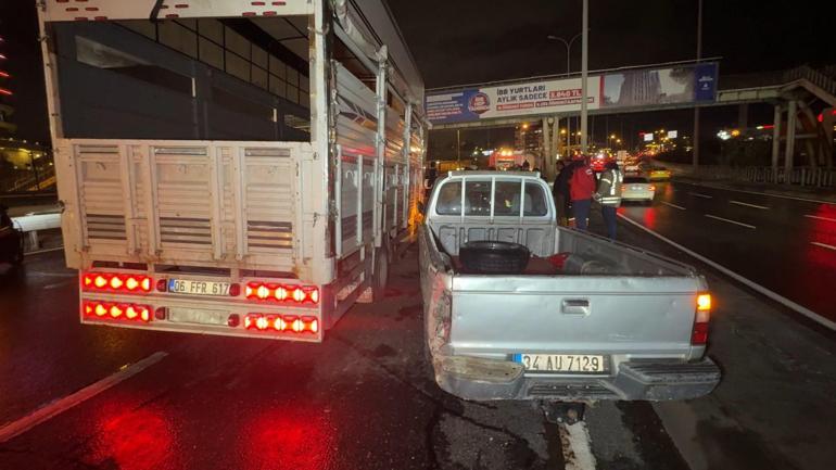 Avcılarda 4 aracın karıştığı zincirleme kaza: 4 yaralı