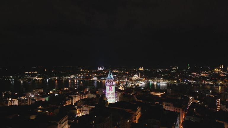Galata Kulesi Meme Kanseri Farkındalık Ayı kapsamında pembe ışıklarla aydınlatıldı