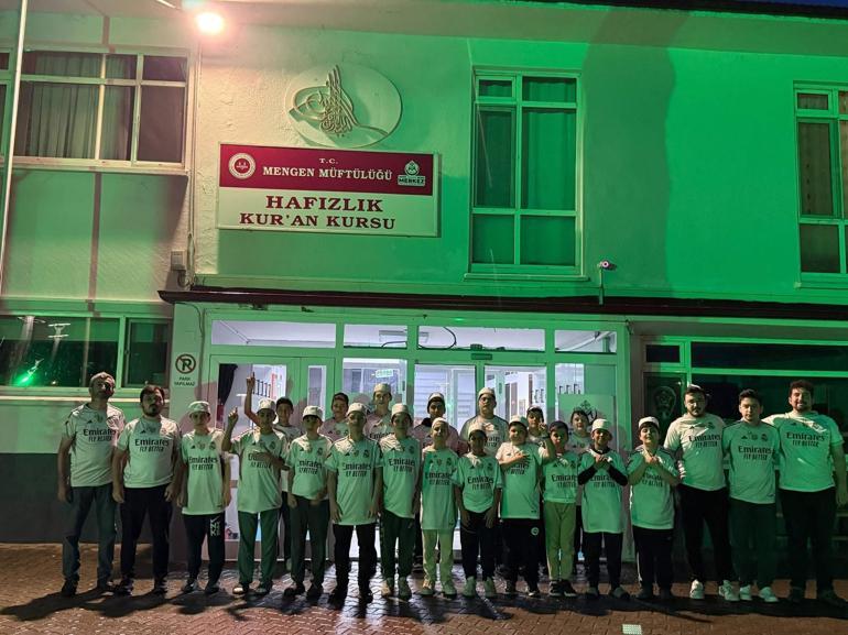 Arda Güler’den hafızlık öğrencilerine imzalı forma