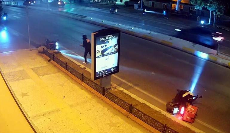 İki motosikletin çarpıştığı kazada 1 yaralı; o anlar kamerada