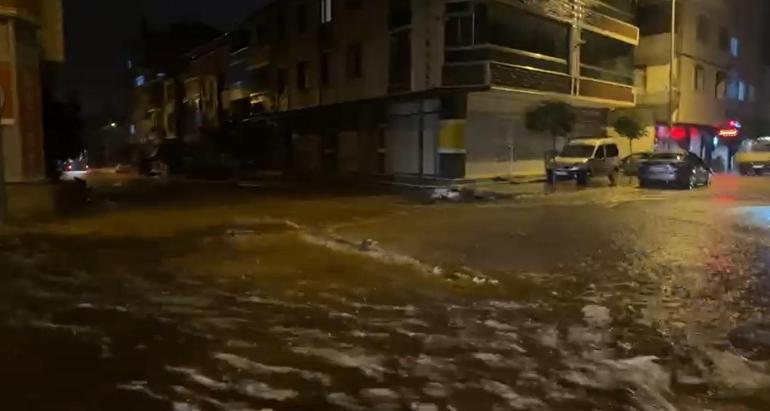Sakarya’da sağanak; cadde ve sokaklar göle döndü