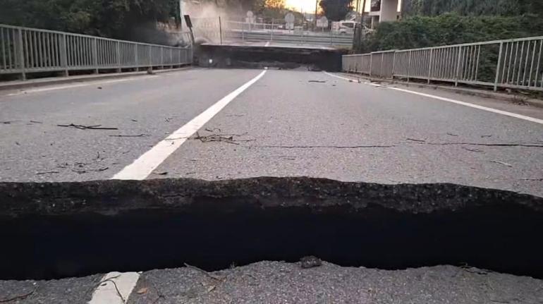 Sapanca’da selde zarar gören Yanık Köprüsü’ne alternatif yol ulaşıma açıldı