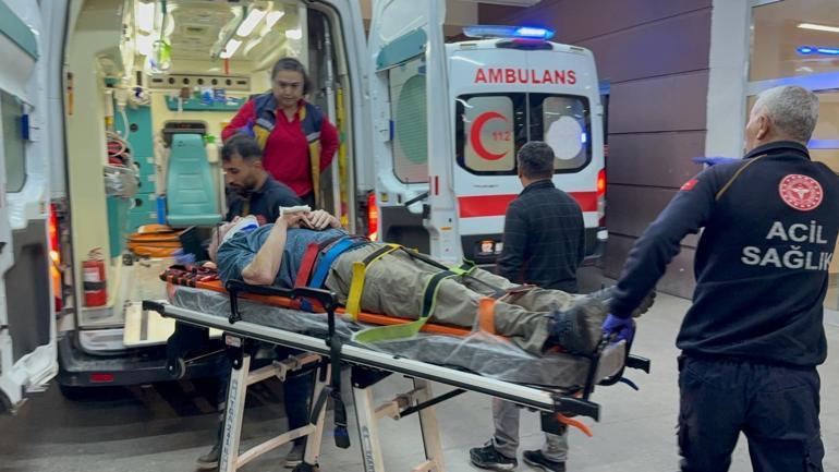 Adıyaman’da otomobil ile minibüs çarpıştı; 15 yaralı