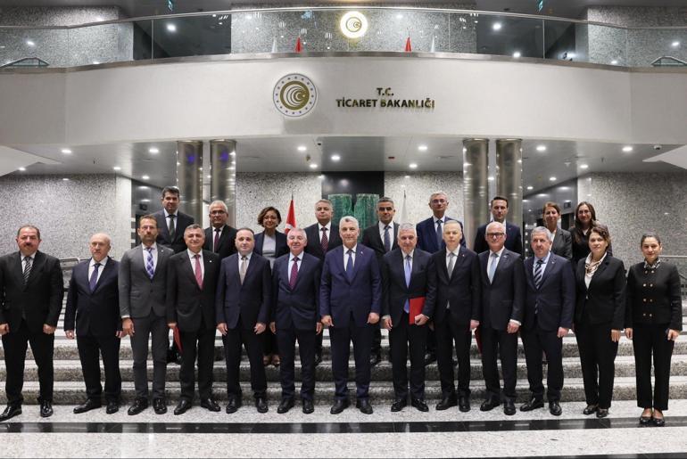 Bakan Bolat: Otomotiv sektörünün temsilcileriyle bir araya geldi