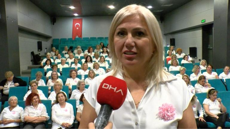 Müzik eğitimi almayan kadınlardan oluşan koro, besteledikleri şarkıyla meme kanserinde erken teşhise dikkat çekti