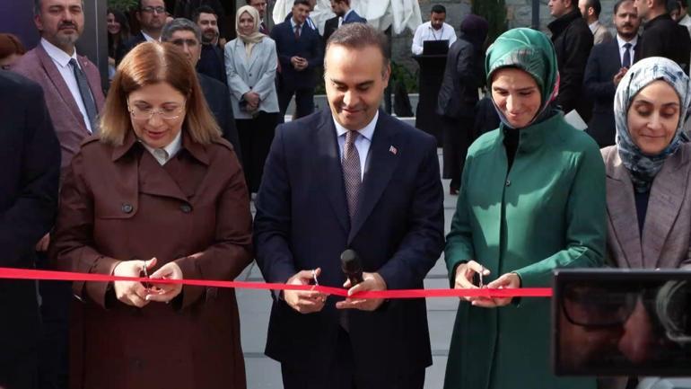 Bakan Kacır: Türk kadınlarının gerçek potansiyelini harekete geçirecek zemini oluşturmak ortak hedefimiz