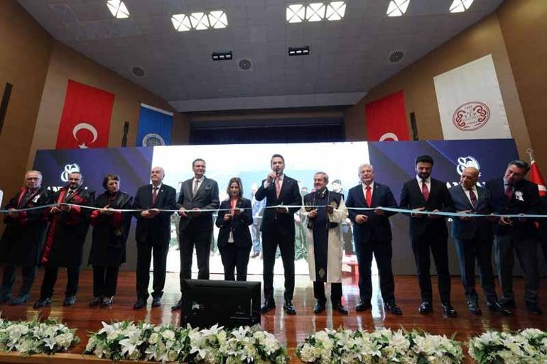 Bakan Bayraktar, Ankara Üniversitesi 2026-2027 akademik yılı açılış töreninde konuştu: Türkiyeyi enerjide gençlerle bağımsız kılacağız