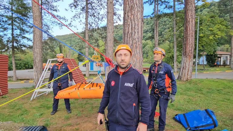 Zeynep bebeği kurtaran AFAD görevlisi Ergül: Paha biçilemez mutluluktu