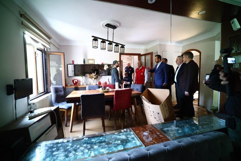 AK Parti İstanbul İl Başkanı Özdemir, selden etkilenen Şile’yi ziyaret etti
