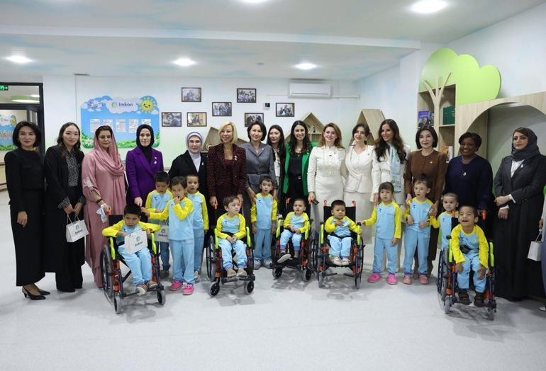 Emine Erdoğan, Özbekistanda bir eğitim kurumunun açılışına katıldı