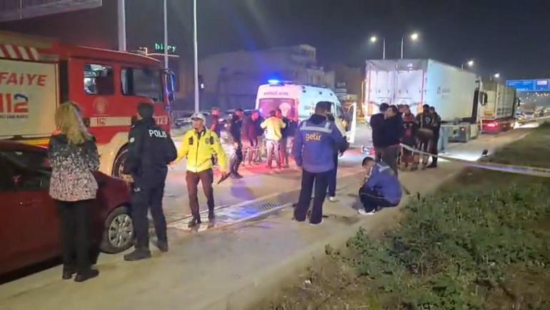 Emniyet şeridinde park halindeki TIR’a çarpan motosikletin sürücüsü öldü