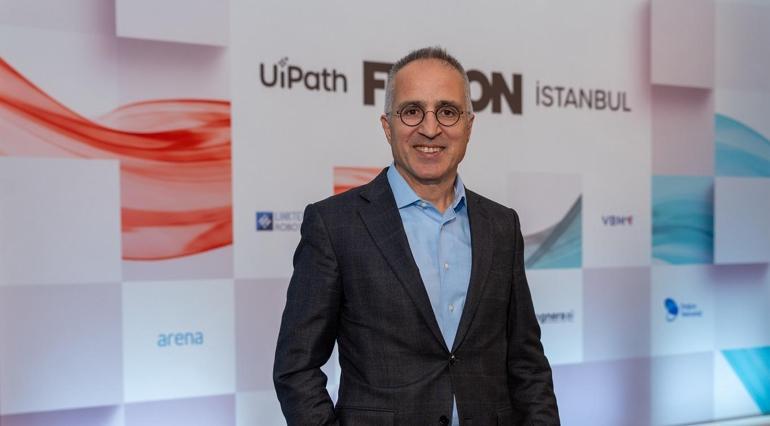 UiPath, yapay zeka ajanlarını ve çalışanları tek platformda buluşturdu