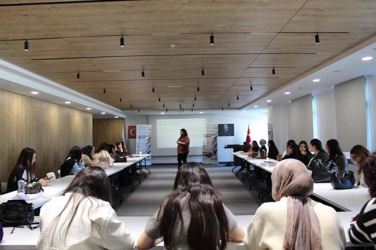 Ergoterapide kültürlerarası iş birliği için 5 ülkeden 25 üniversite İstanbul’da bir araya geldi