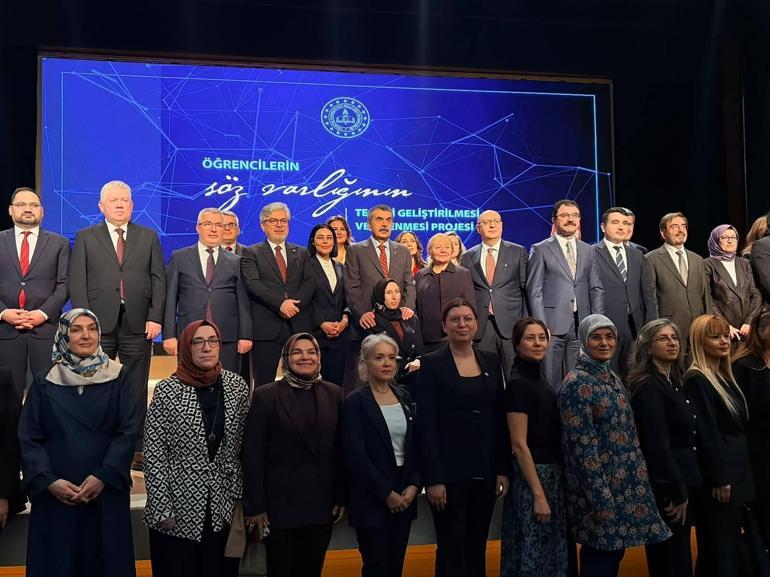 Bakan Tekin: Öğrencilerimizin söz varlığını zenginleştirmeyi hedefliyoruz