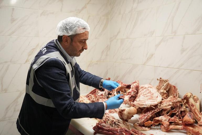 Gaziosmanpaşa’da bozulmuş 15 ton et ve et ürününe el konuldu