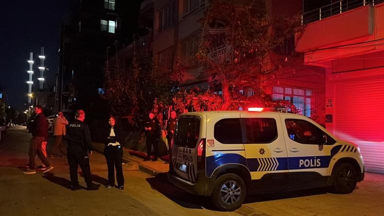 Mersin’de zemin katında çökme meydana gelen bina tahliye edildi