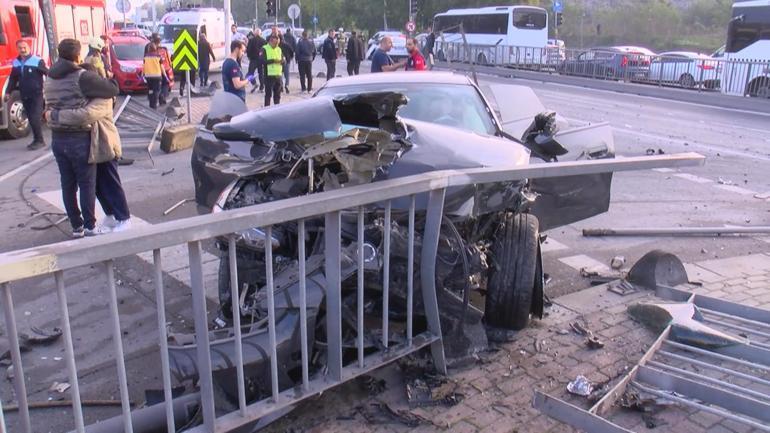 Eyüpsultan’da trafik ışıkları çalışmadı, 2 otomobil çarpıştı: 4 yaralı