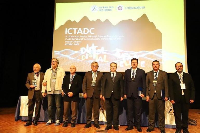 Arel Üniversitesi’nde ‘Dijital Tufan’ masaya yatırıldı: ‘Yapay zeka yamaklıktan yöneticiliğe geçebilir’
