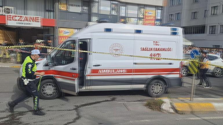 Pendikte hafriyat kamyonu eczaneye daldı; 7 yaralı