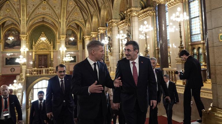 Cumhurbaşkanı Yardımcısı Yılmaz, Macaristan Başbakanı Magyar ile görüştü