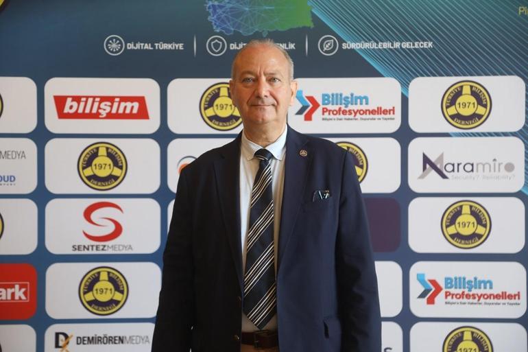 Dijital Türkiyenin geleceği Antalyada masaya yatırılıyor