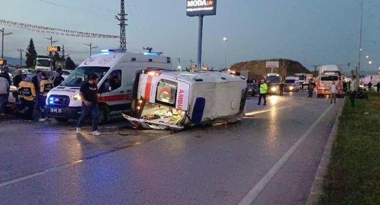 Çorumda ambulans ile otomobil çarpıştı: LPG tankı yola savruldu
