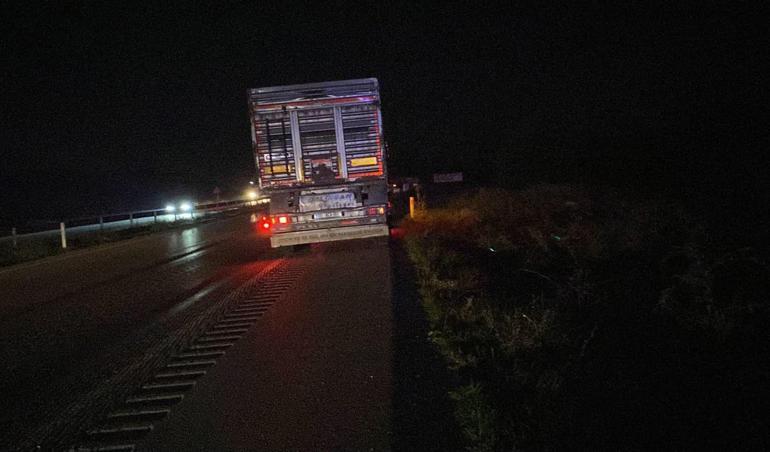 Yolun karşısına geçmek isteyen yayaya TIR çarptı: 1 ölü