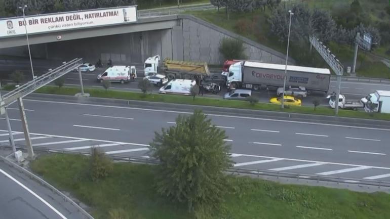 Bağcılarda zincirleme kaza: 2 yaralı