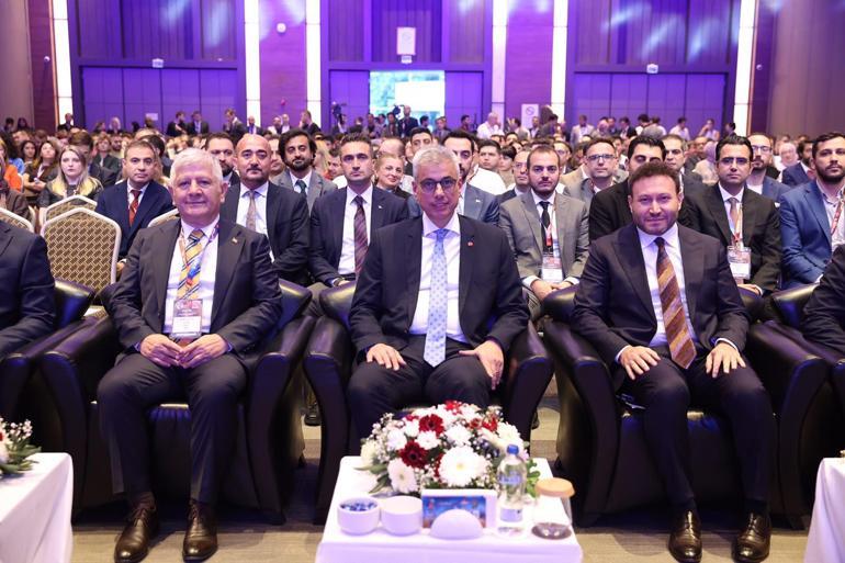 Bakan Memişoğlu: Dünyaya örnek olacak hastane öncesi acil sağlık hizmetleri sunuluyor