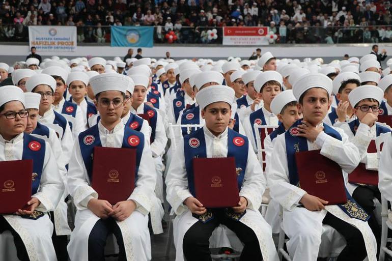 Kayseri’de 738 öğrenci için hafızlık icazet merasimi düzenlendi