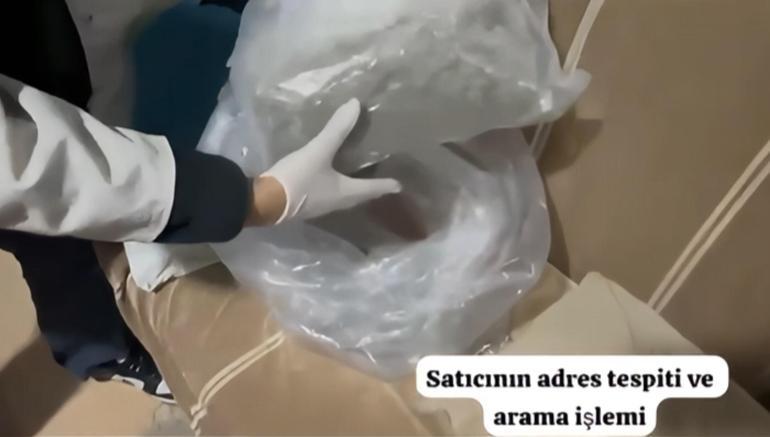 Taksim’de uyuşturucu satarken yakalandı; telefonundaki faturadan belirlenen eve baskın yapıldı