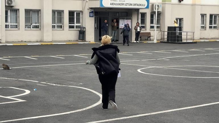 Avcılarda KPSSye yetişmek için koştu; sınav yerini karıştırdı okula alınmadı