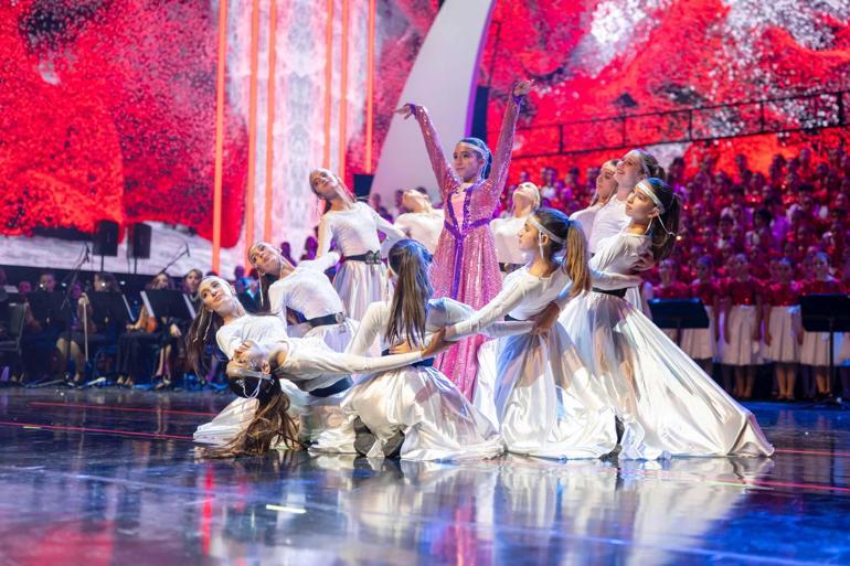 Bahçeşehir Koleji, Cumhuriyet’in 103’üncü yılı 700 kişilik konserle kutladı