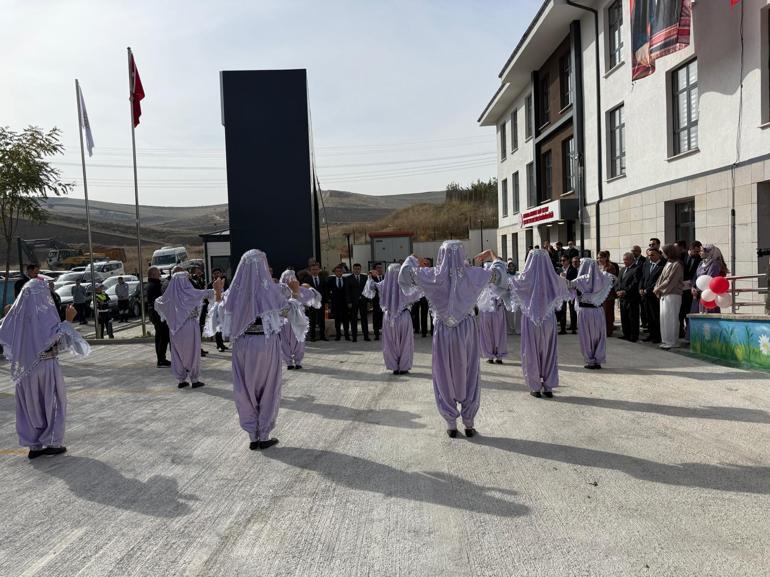 Bakan Göktaş: 11 bin 72 çocuğumuz koruyucu aile şefkatiyle büyüyor