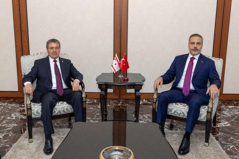 Bakan Fidan, KKTC Başbakanı Üstel ile görüştü