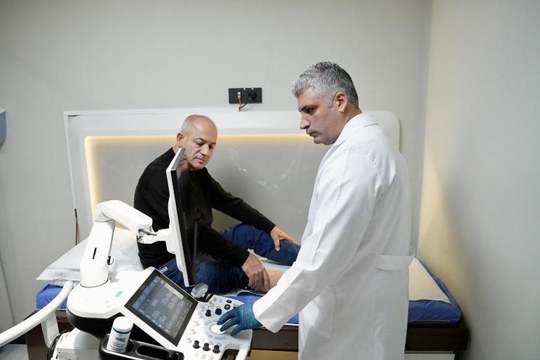 Böbrekleri koruyarak bacak damarlarındaki tıkanıklığı açtılar