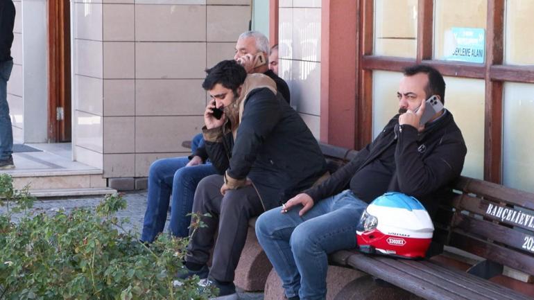 Eyüpsultanda motosiklet sürücüsü kazada öldü; bir şoför sıkıştırıp düşürdü, başka bir araç ezdi