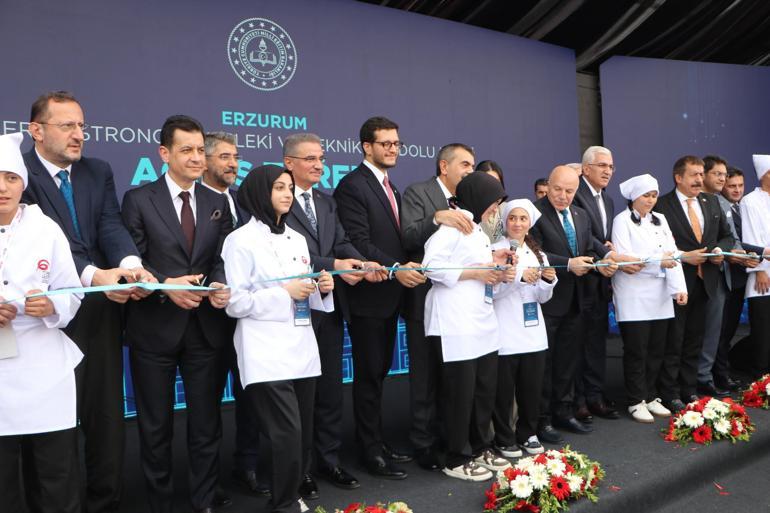 Bakan Tekin, Erzurum’da gastronomi lisesinin açılışına katıldı