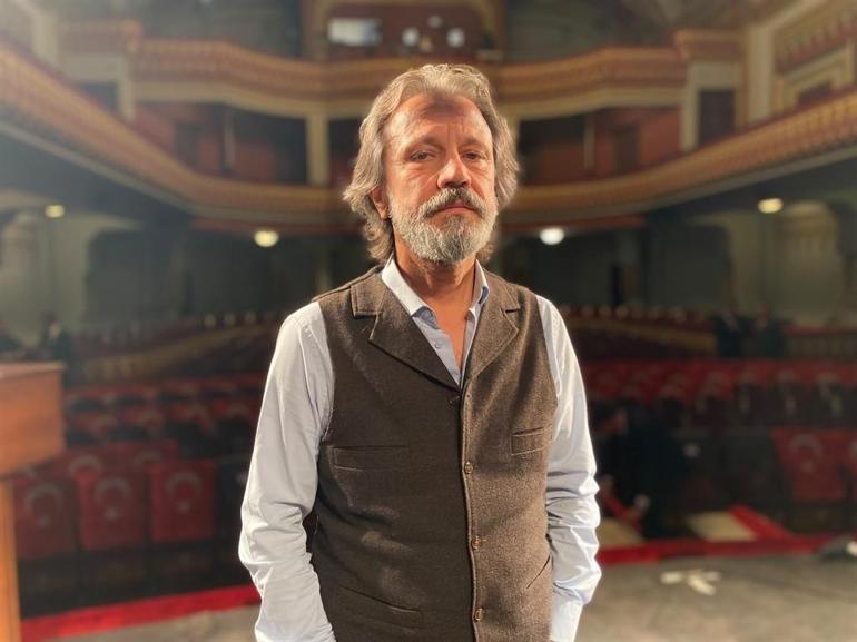 Türk dünyasının ezgilerini yaşatıyor