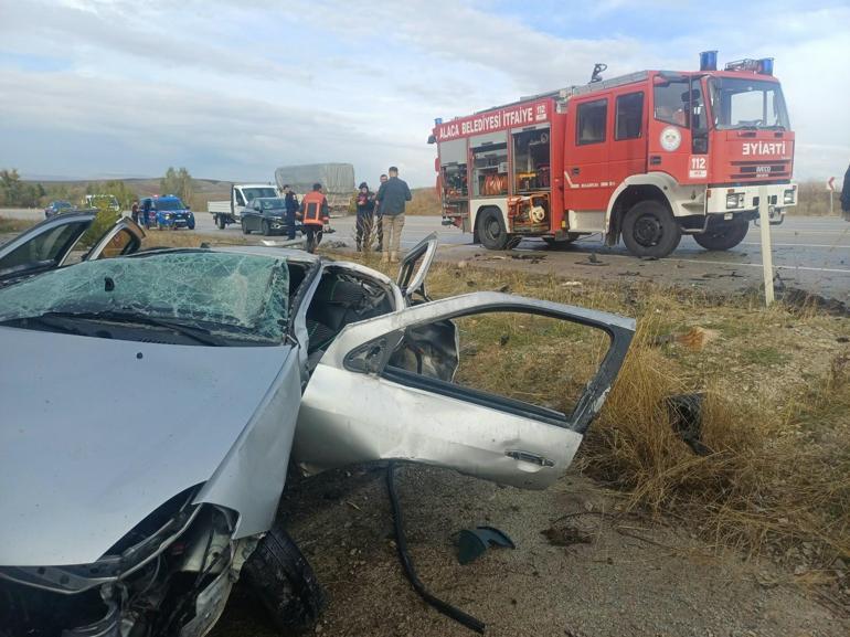 Çorum’da otomobil ile cip çarpıştı; 4 ölü, 2 yaralı