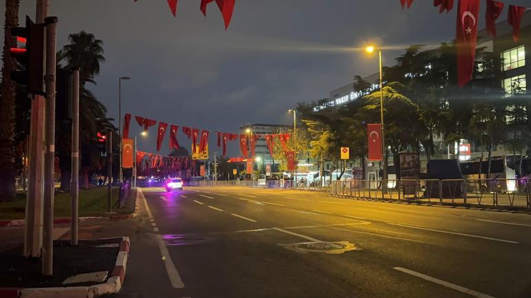 İstanbulda 29 Ekim Cumhuriyet Bayramı nedeniyle bazı yollar trafiğe kapatıldı