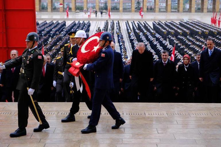 Devlet erkanı Anıtkabiri ziyaret etti